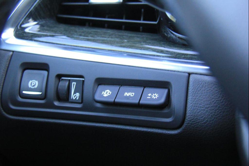 used 2021 Cadillac XT5 car, priced at $23,500