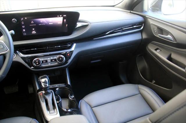 used 2025 Buick Envista car, priced at $18,500