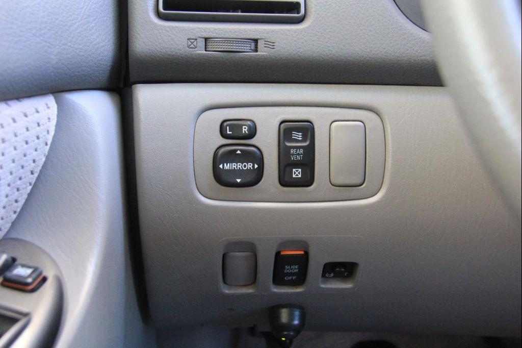 used 2007 Toyota Sienna car, priced at $9,500