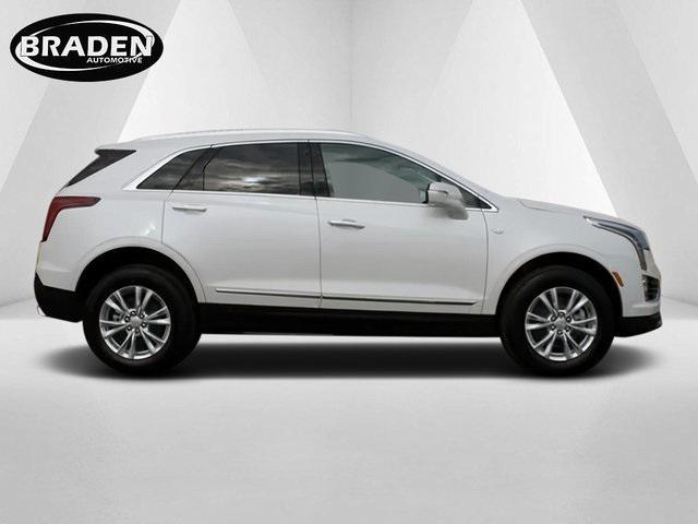 new 2025 Cadillac XT5 car, priced at $45,496