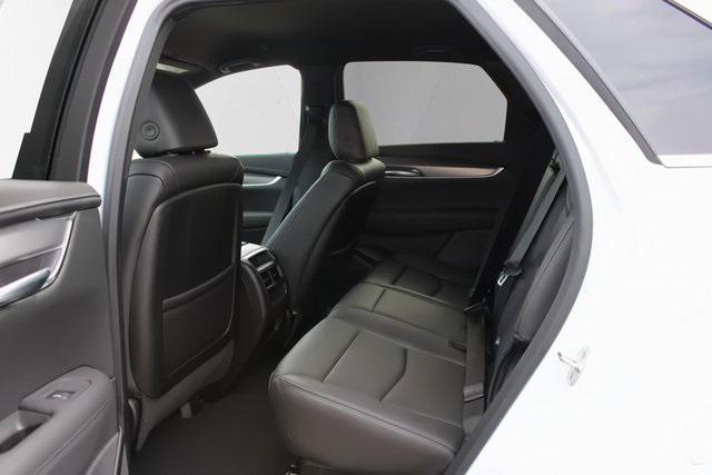 new 2025 Cadillac XT5 car, priced at $45,496