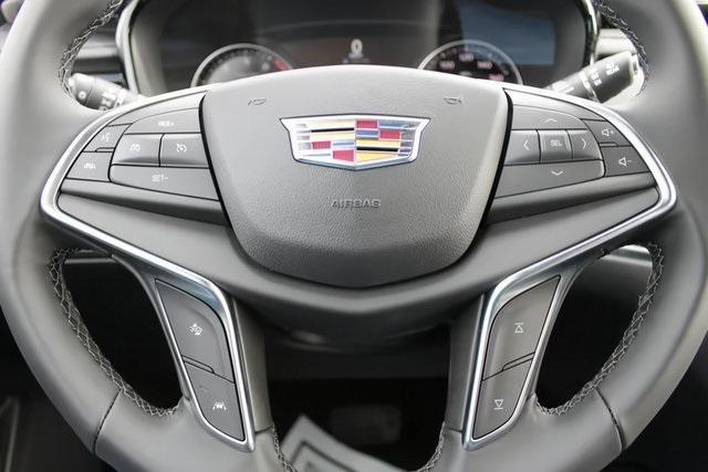 new 2025 Cadillac XT5 car, priced at $45,496