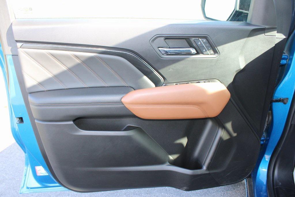 used 2023 GMC Canyon car, priced at $38,690