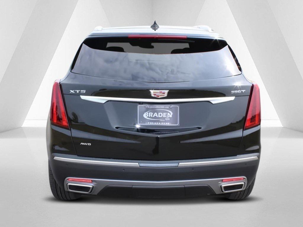 new 2025 Cadillac XT5 car, priced at $56,300