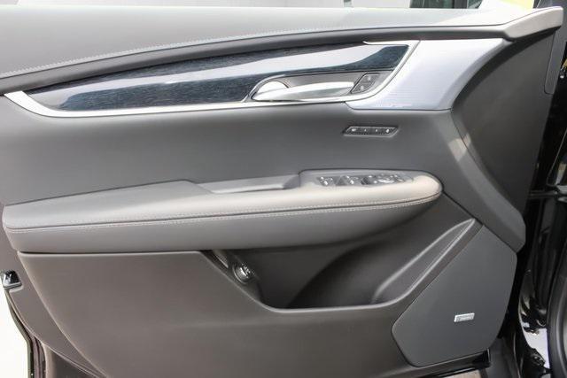 new 2025 Cadillac XT5 car, priced at $56,300
