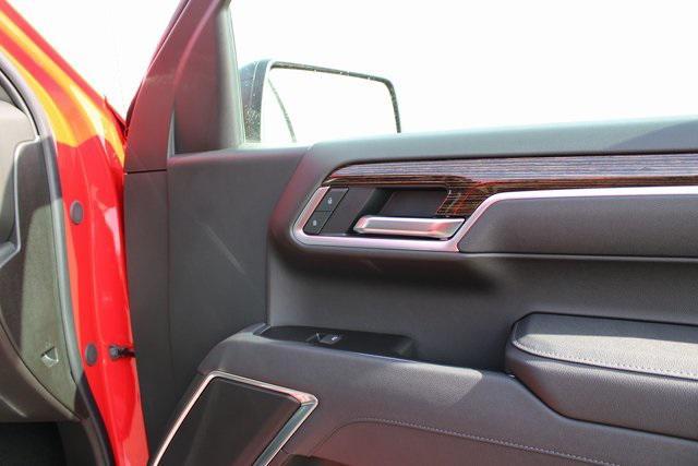 new 2025 GMC Sierra 1500 car, priced at $51,352