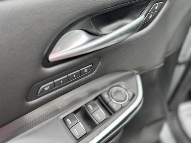 used 2024 Cadillac XT4 car, priced at $31,989