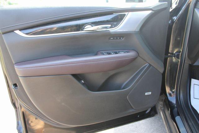 used 2022 Cadillac XT6 car, priced at $27,196