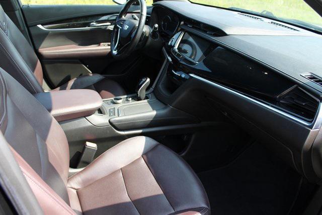 used 2022 Cadillac XT6 car, priced at $27,196