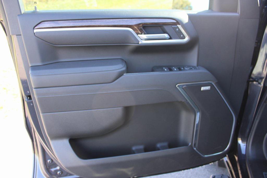 new 2025 GMC Sierra 1500 car, priced at $54,634