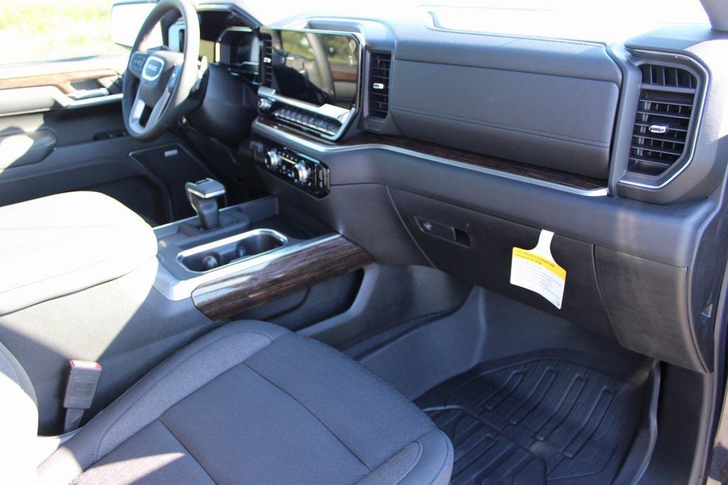 new 2025 GMC Sierra 1500 car, priced at $54,634
