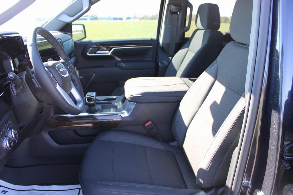 new 2025 GMC Sierra 1500 car, priced at $54,634