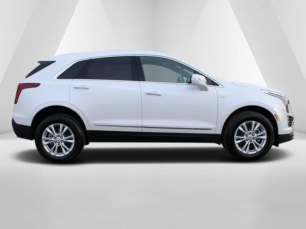 new 2025 Cadillac XT5 car, priced at $45,188