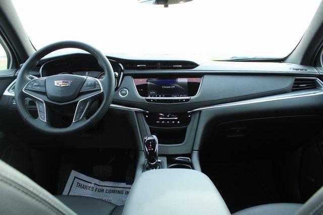 new 2025 Cadillac XT5 car, priced at $46,240