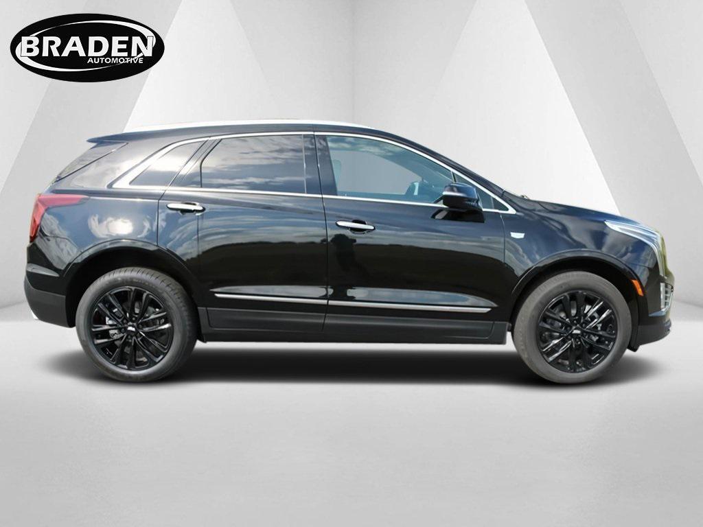 new 2025 Cadillac XT5 car, priced at $48,314