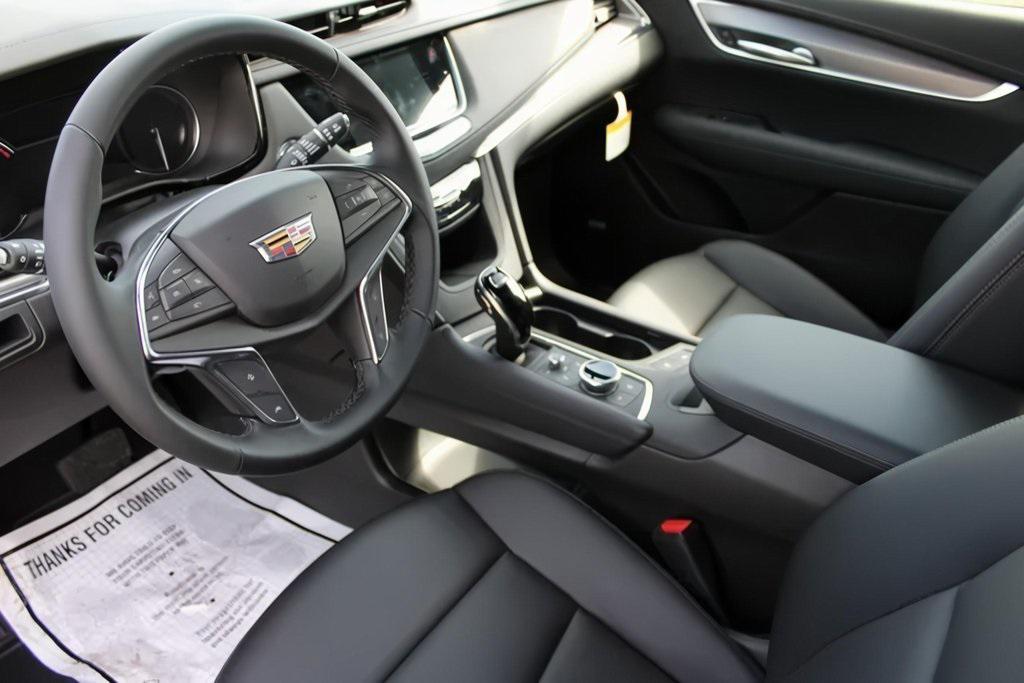 new 2025 Cadillac XT5 car, priced at $48,314