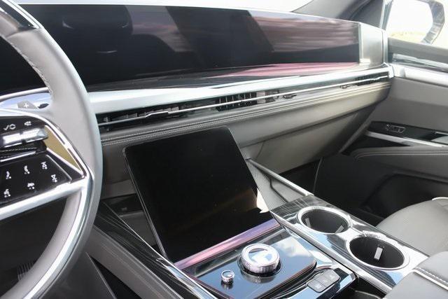 new 2025 Cadillac Escalade car, priced at $109,090