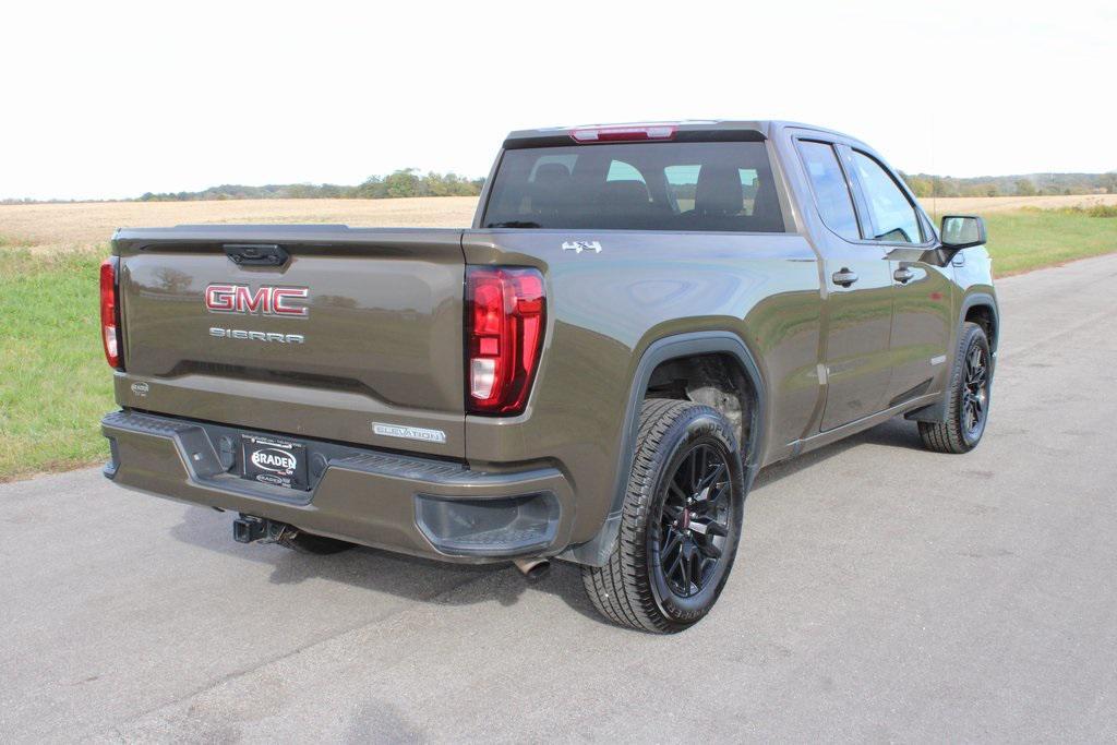 used 2023 GMC Sierra 1500 car, priced at $33,000