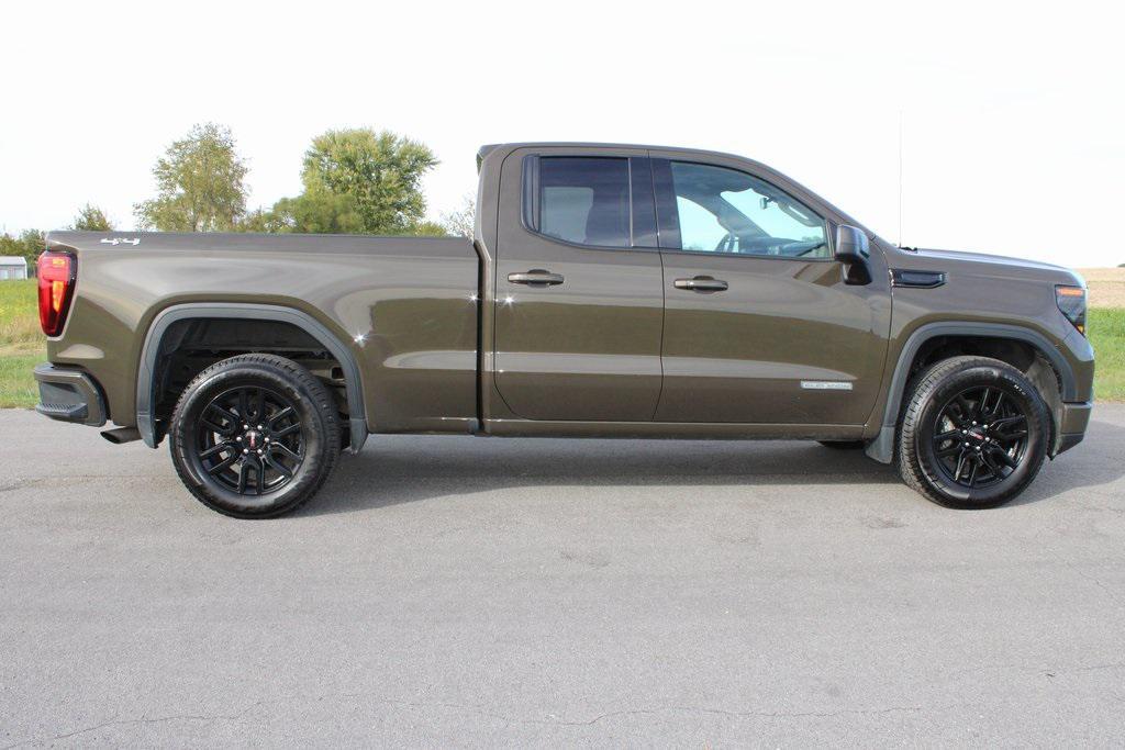 used 2023 GMC Sierra 1500 car, priced at $33,000