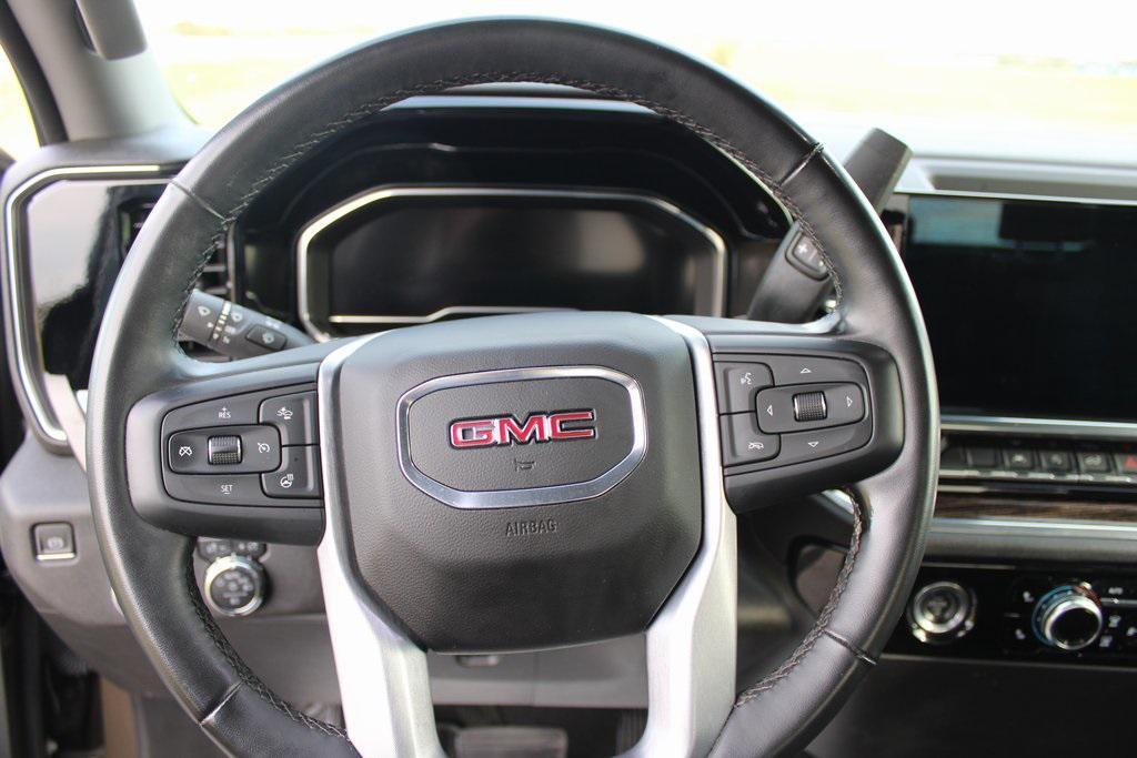 used 2023 GMC Sierra 1500 car, priced at $33,000