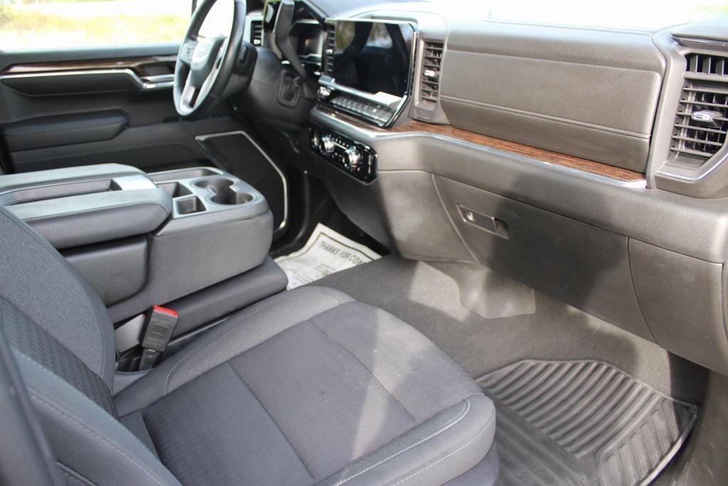 used 2023 GMC Sierra 1500 car, priced at $33,000