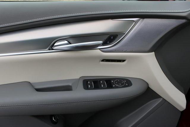 new 2025 Cadillac XT5 car, priced at $55,020