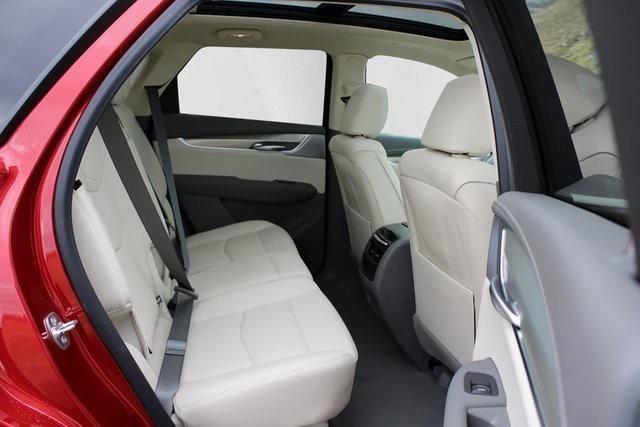 new 2025 Cadillac XT5 car, priced at $55,020