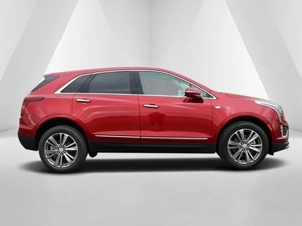 new 2025 Cadillac XT5 car, priced at $55,020