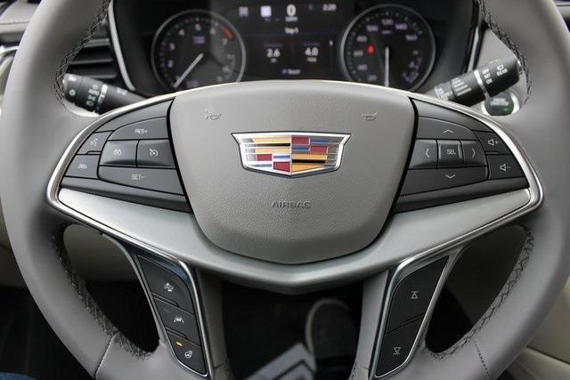 new 2025 Cadillac XT5 car, priced at $55,020