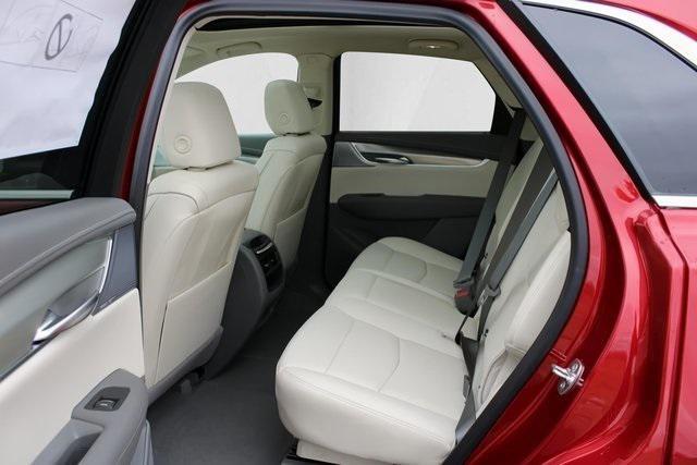 new 2025 Cadillac XT5 car, priced at $55,020