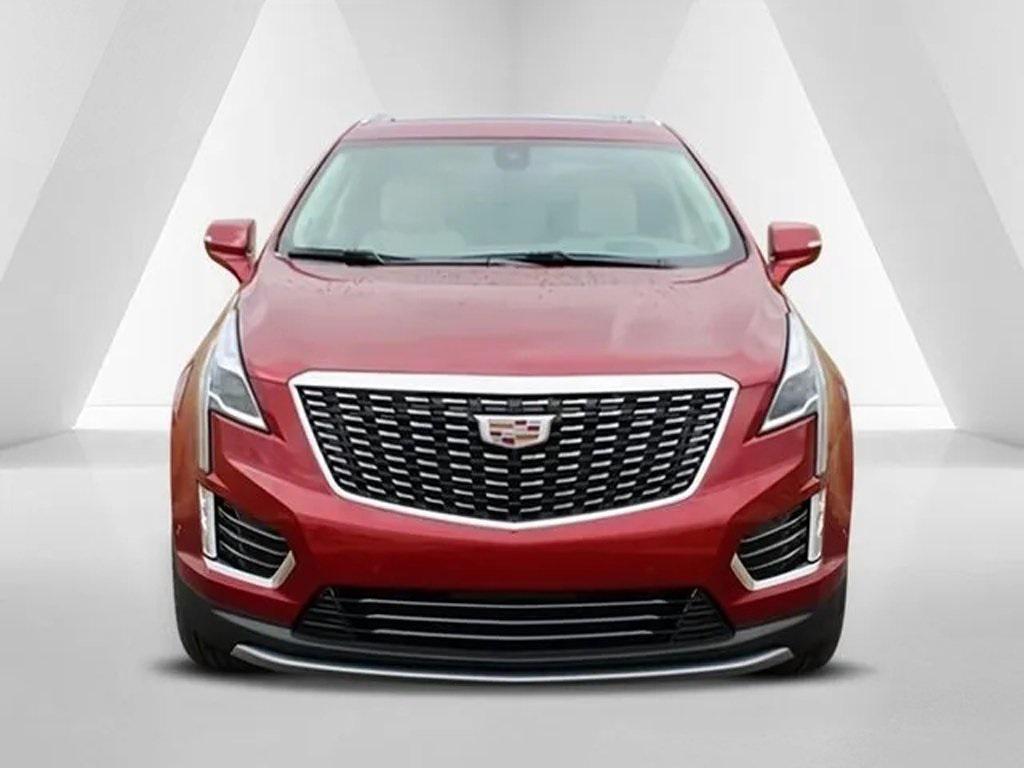 new 2025 Cadillac XT5 car, priced at $55,020