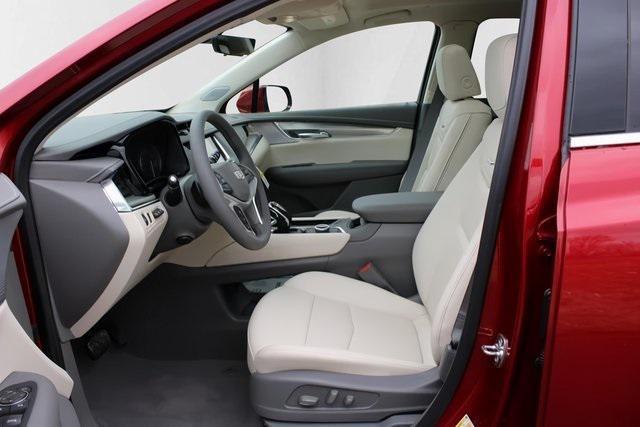 new 2025 Cadillac XT5 car, priced at $55,020