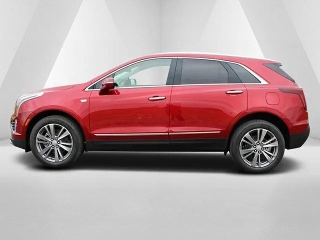 new 2025 Cadillac XT5 car, priced at $55,020