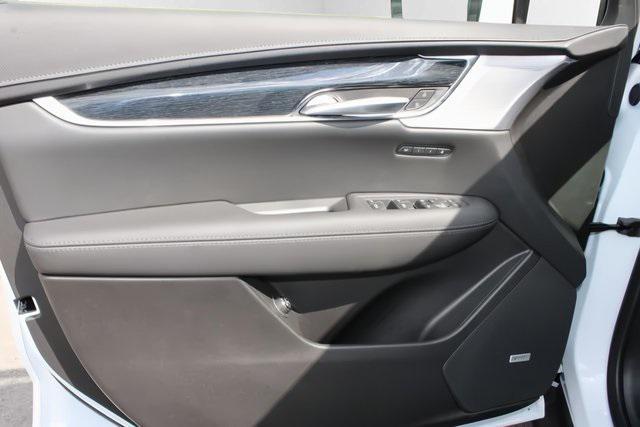 new 2025 Cadillac XT5 car, priced at $59,089