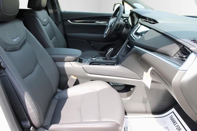 new 2025 Cadillac XT5 car, priced at $59,089