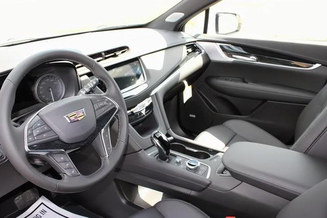 new 2025 Cadillac XT5 car, priced at $59,089