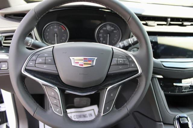 new 2025 Cadillac XT5 car, priced at $59,089