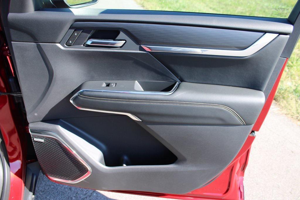 new 2025 GMC Acadia car, priced at $45,893