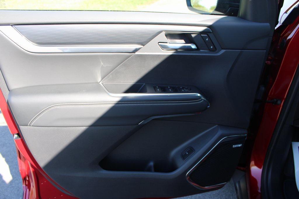 new 2025 GMC Acadia car, priced at $45,893