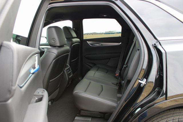 new 2025 Cadillac XT5 car, priced at $45,750