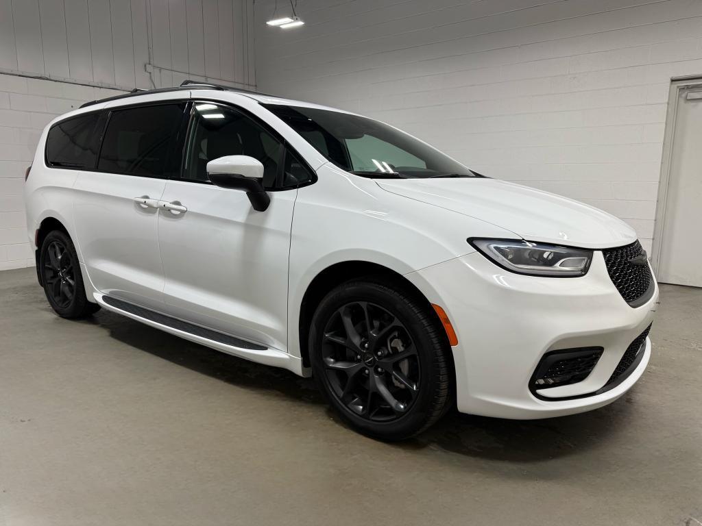 used 2023 Chrysler Pacifica car, priced at $36,985