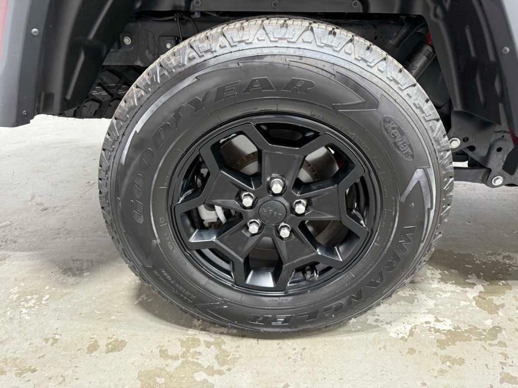 used 2022 Jeep Gladiator car, priced at $35,985