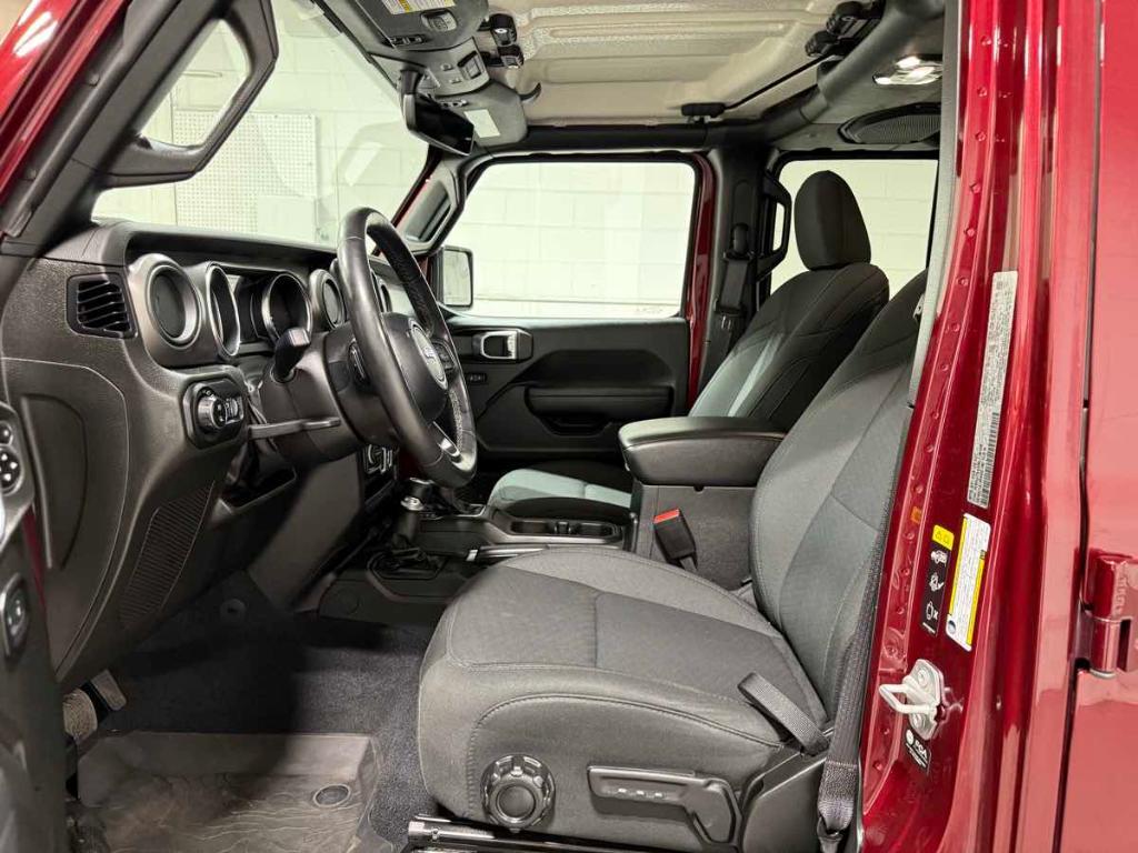 used 2022 Jeep Gladiator car, priced at $35,985