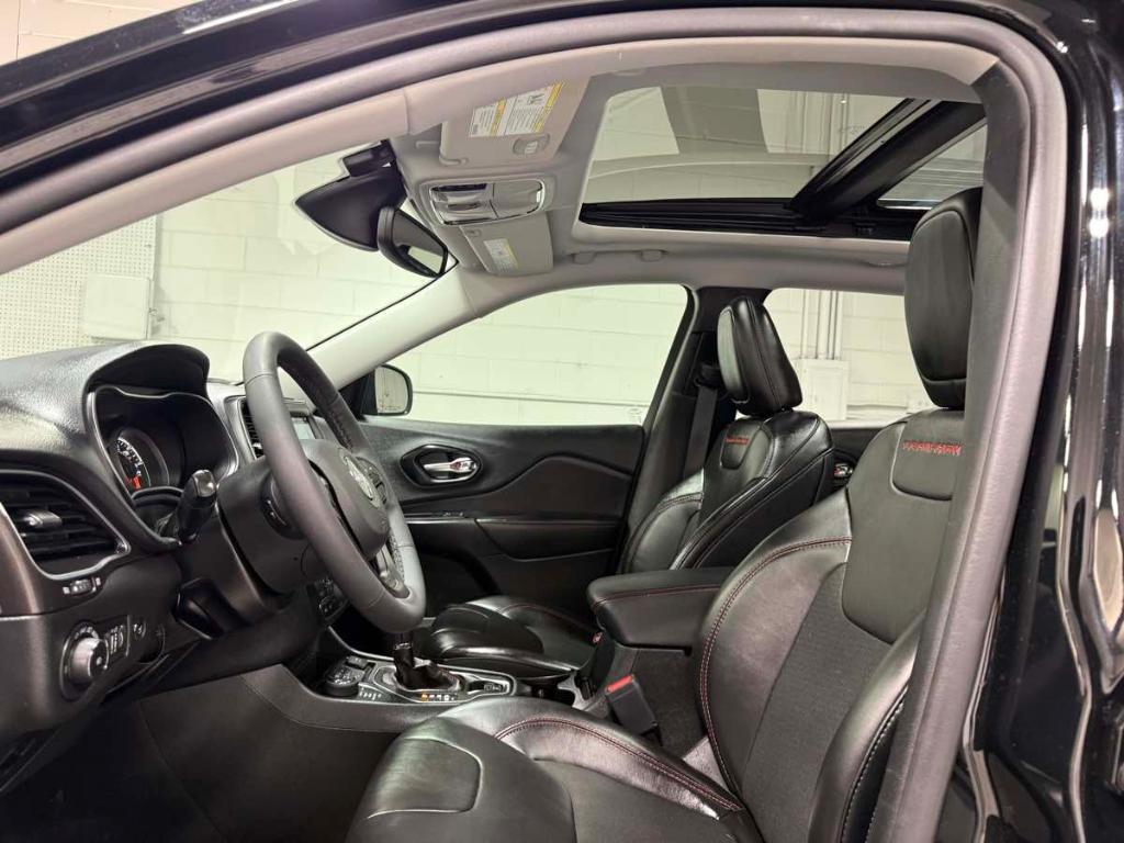 used 2022 Jeep Cherokee car, priced at $25,985