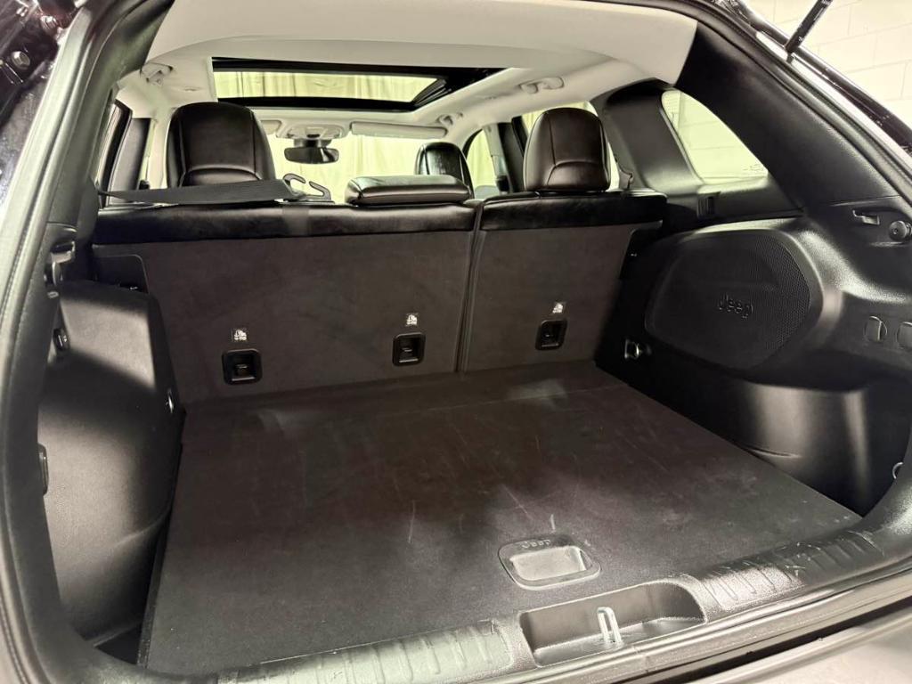 used 2022 Jeep Cherokee car, priced at $25,985