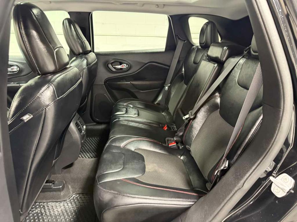 used 2022 Jeep Cherokee car, priced at $25,985