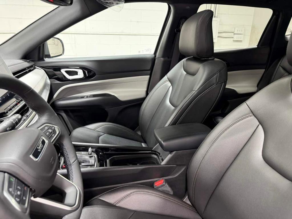 used 2024 Jeep Compass car, priced at $30,985