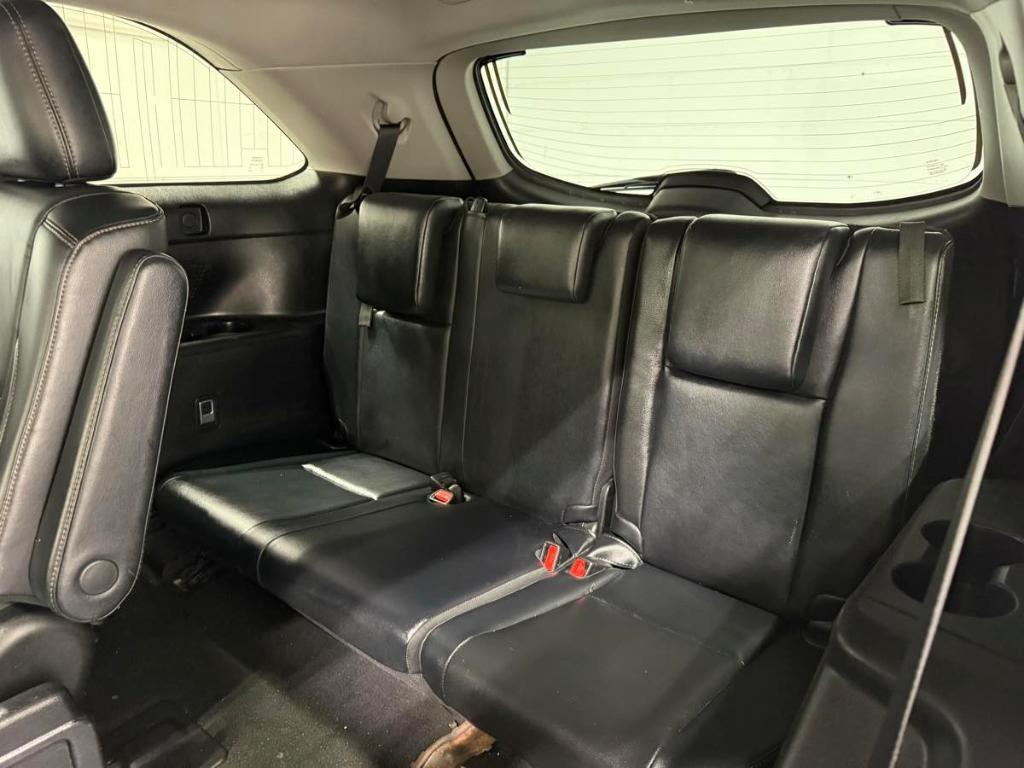 used 2019 Toyota Highlander car, priced at $29,985
