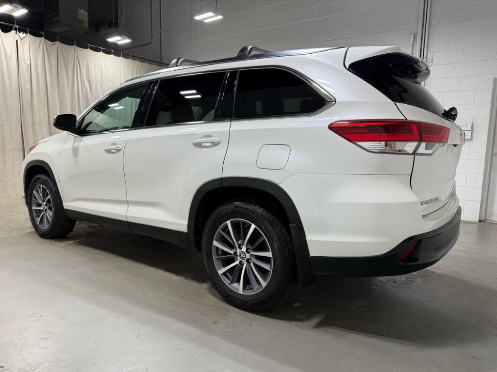 used 2019 Toyota Highlander car, priced at $29,985