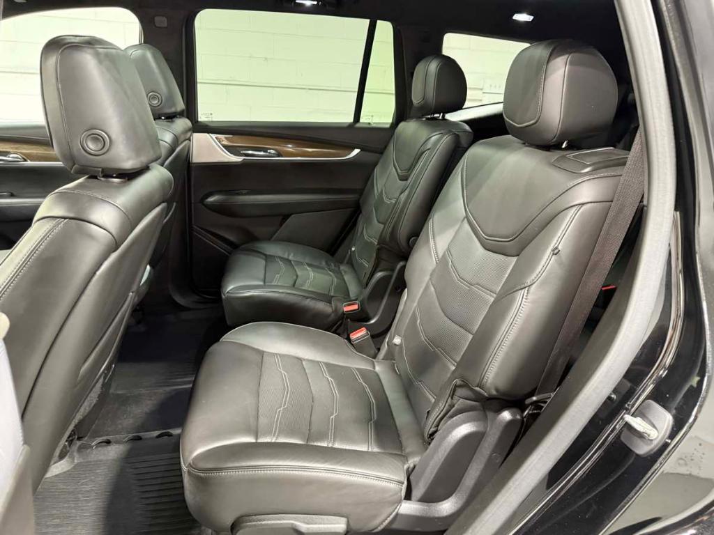 used 2022 Cadillac XT6 car, priced at $40,985